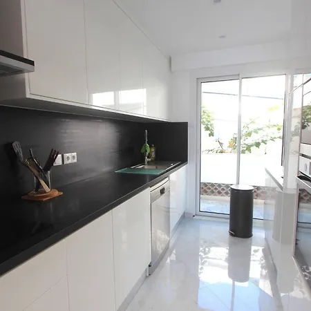 Luxury Monaco & Seaview 2bedrooms, Pool&parking #5 Apartment *
